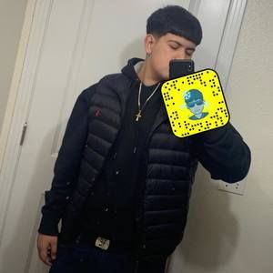 Meet your Posher, Esteban